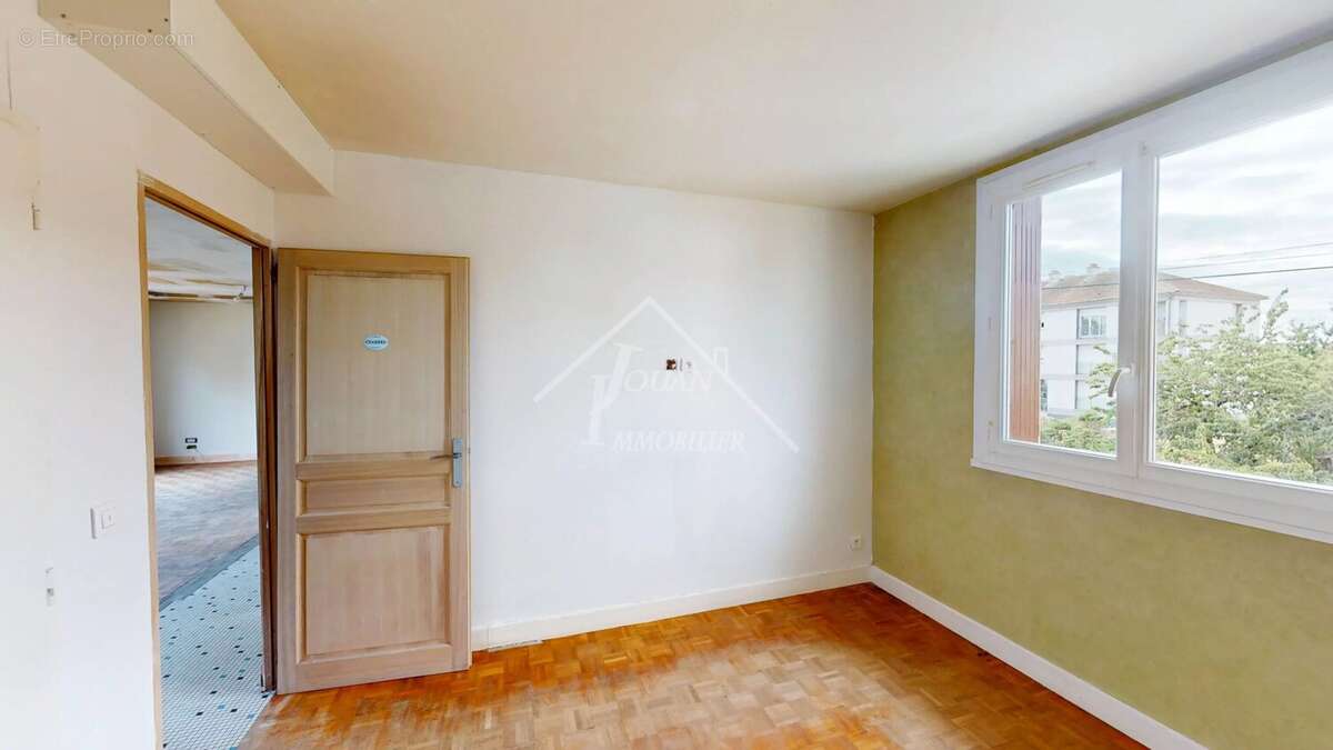 Maison à BOURBON-L'ARCHAMBAULT