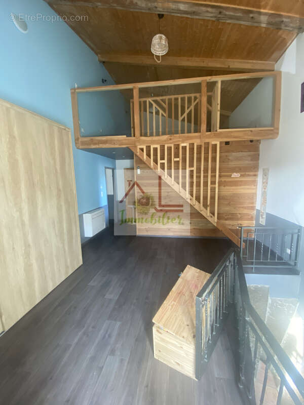 Maison à BERRIAS-ET-CASTELJAU