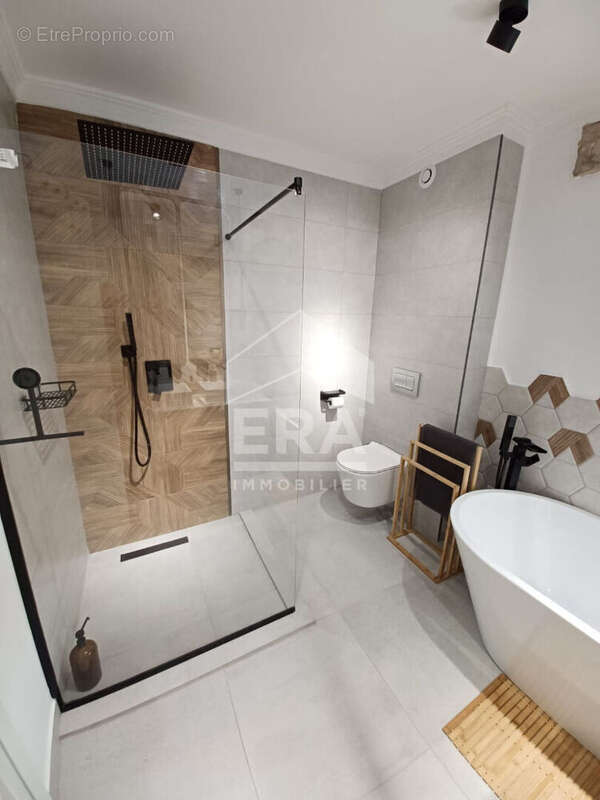 Maison à LES OMERGUES