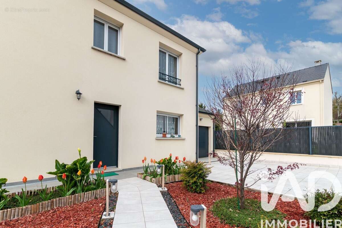 Photo 2 - Maison à CONDE-SAINTE-LIBIAIRE