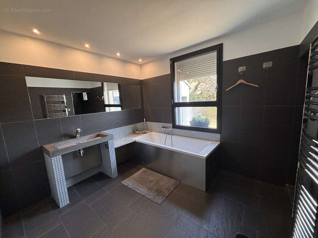 Maison à CASTELNAU-LE-LEZ