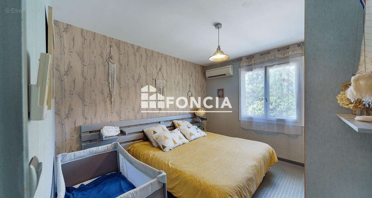 Proche MONTAUBAN, maison individuelle de plain pied avec double garage/atelier, terrasse, piscine et terrain - photo 11