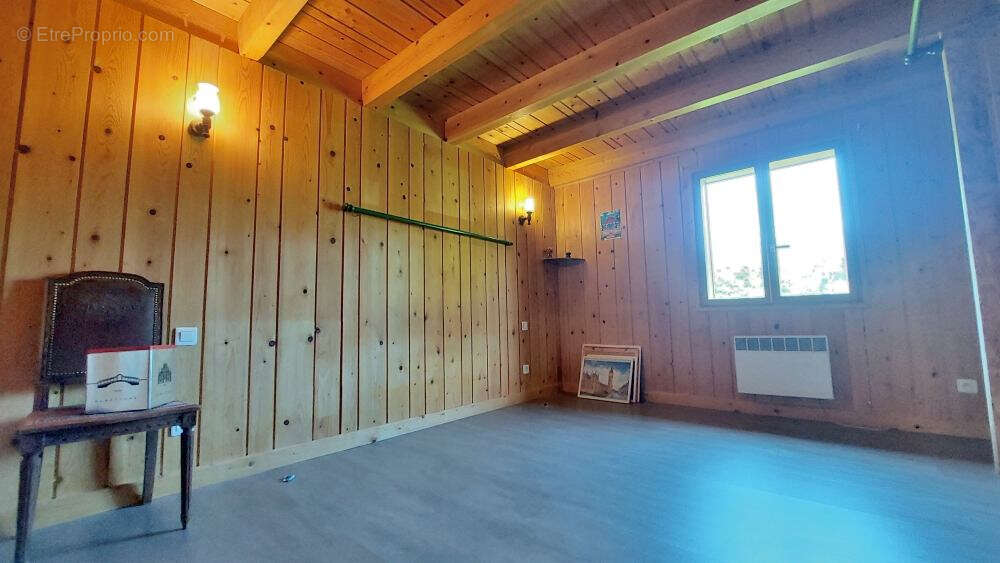 Chalet  5 pièces 70 m2 en pleine nature, 1227m2 de terrain avec garage - photo 8