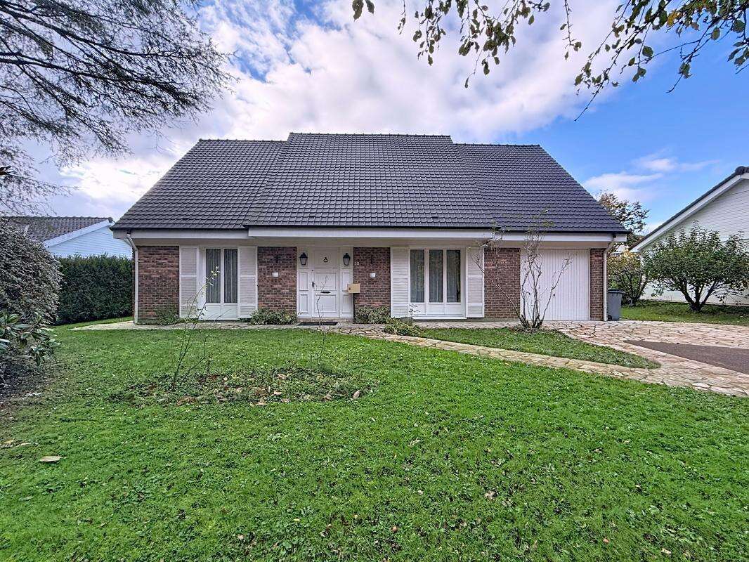 Maison à VOISINS-LE-BRETONNEUX