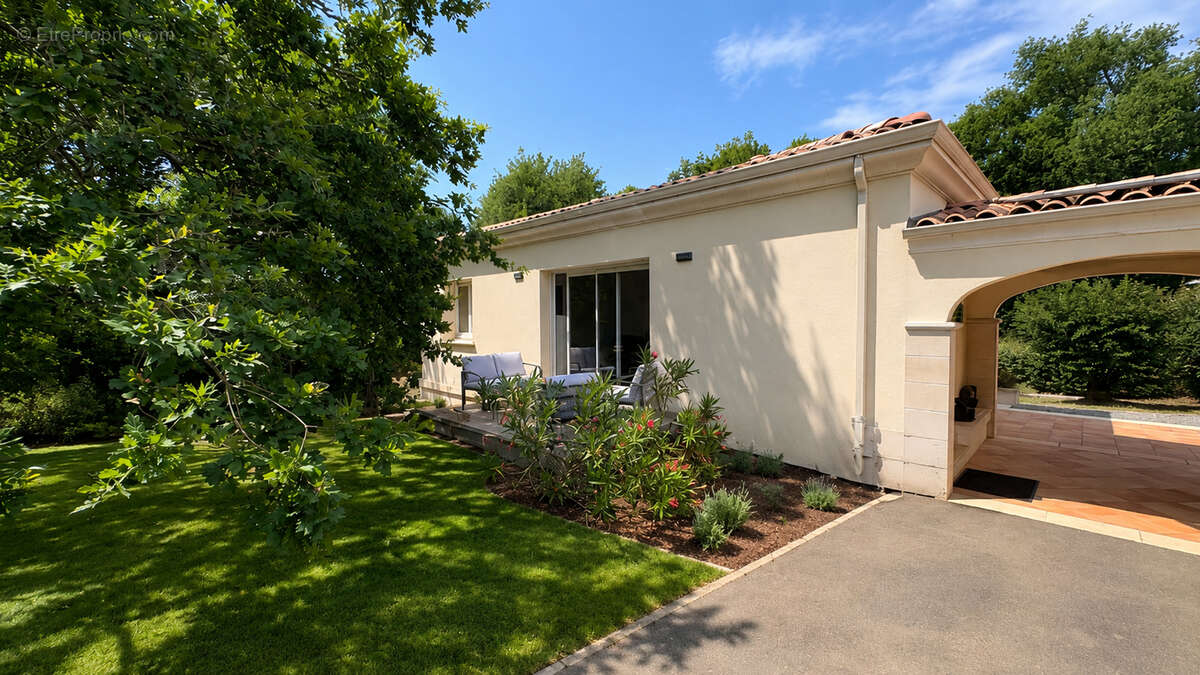 Prestations haut de gamme pour cette maison de 7 pièce(s) 200 m2 - photo 11