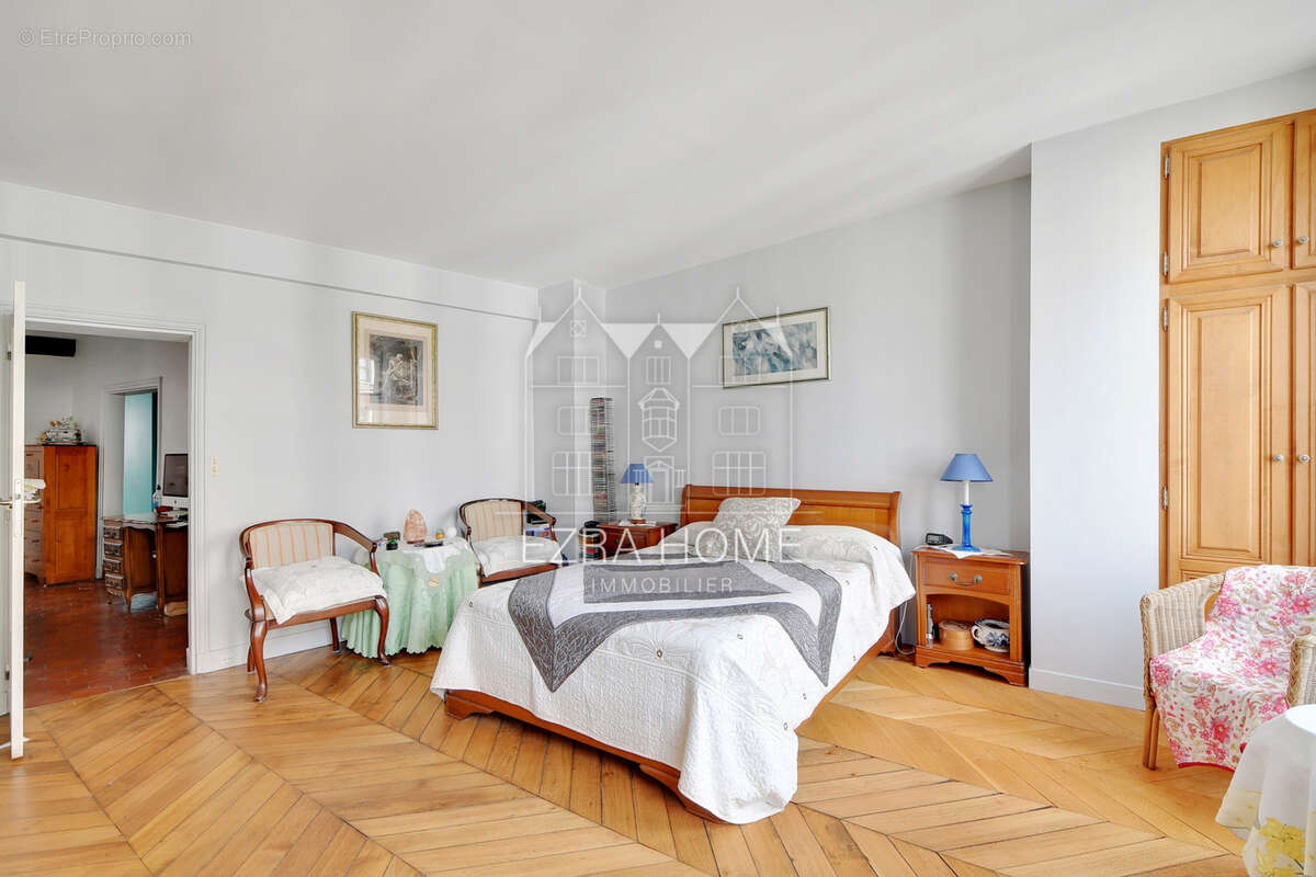 Appartement à PARIS-2E