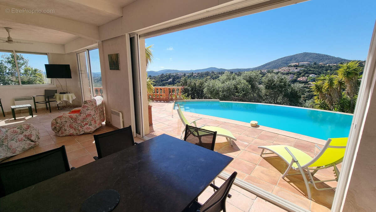 Maison à LES ISSAMBRES