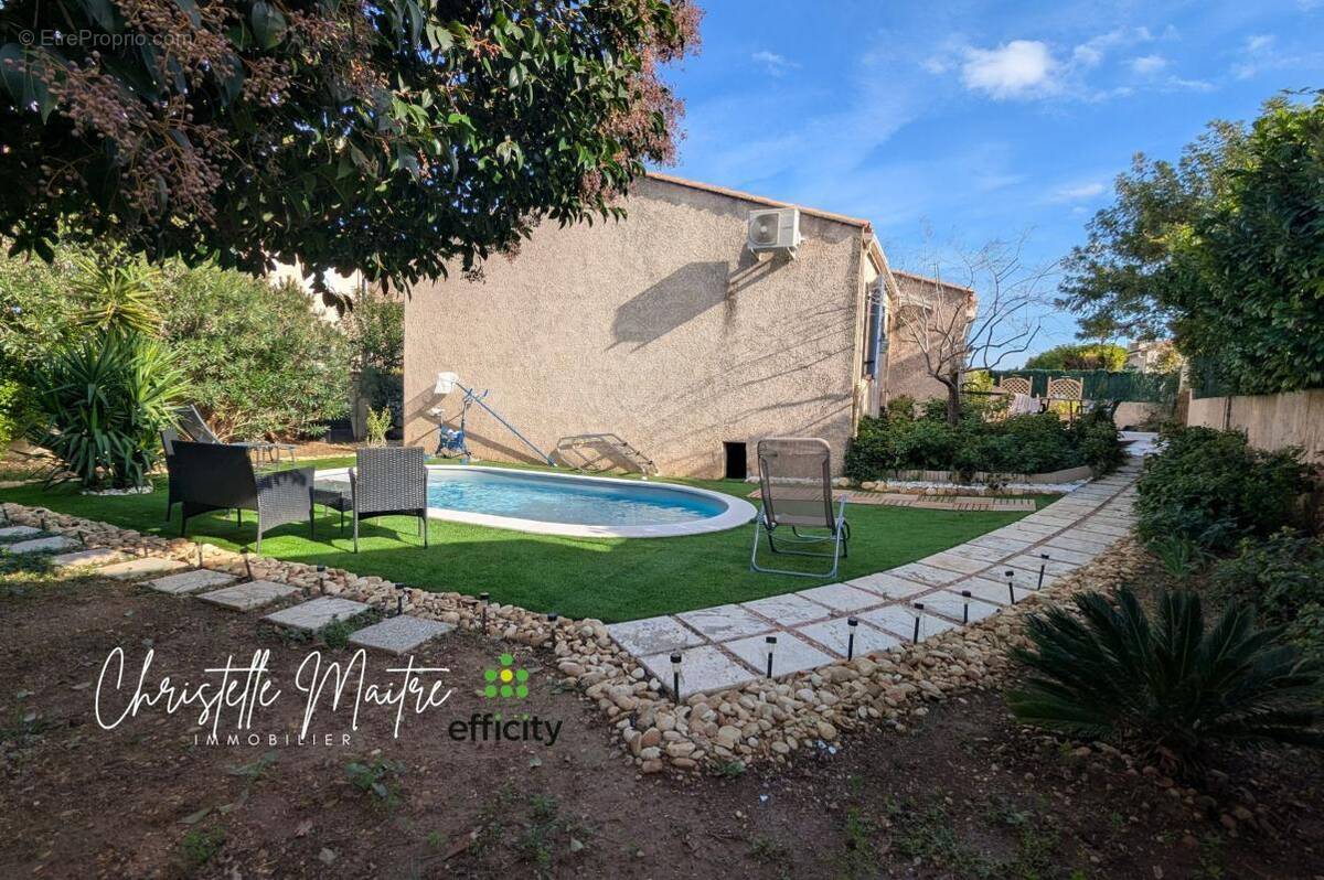 Maison à SAINT-MARTIN-DE-CRAU