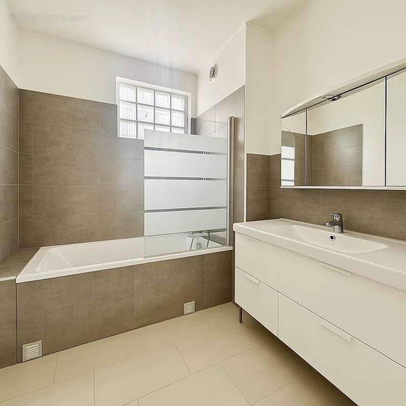 Appartement à NOGENT-SUR-MARNE