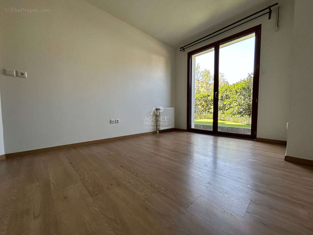 Appartement Carrieres Sous Poissy 2 pièce(s) 44 m2 - photo 3