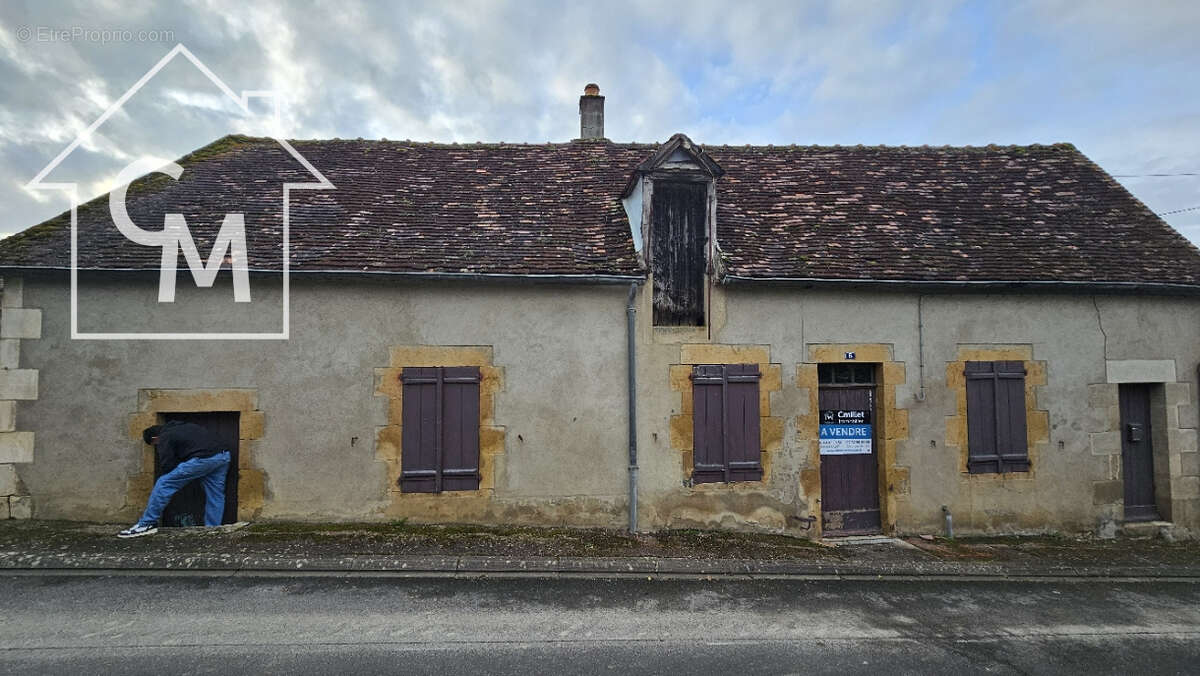 Maison à SAINT-MARTIN-DES-CHAMPS