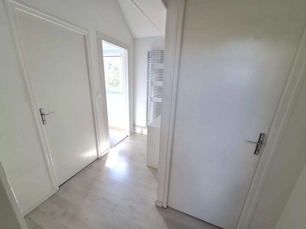 Maison à CUISE-LA-MOTTE