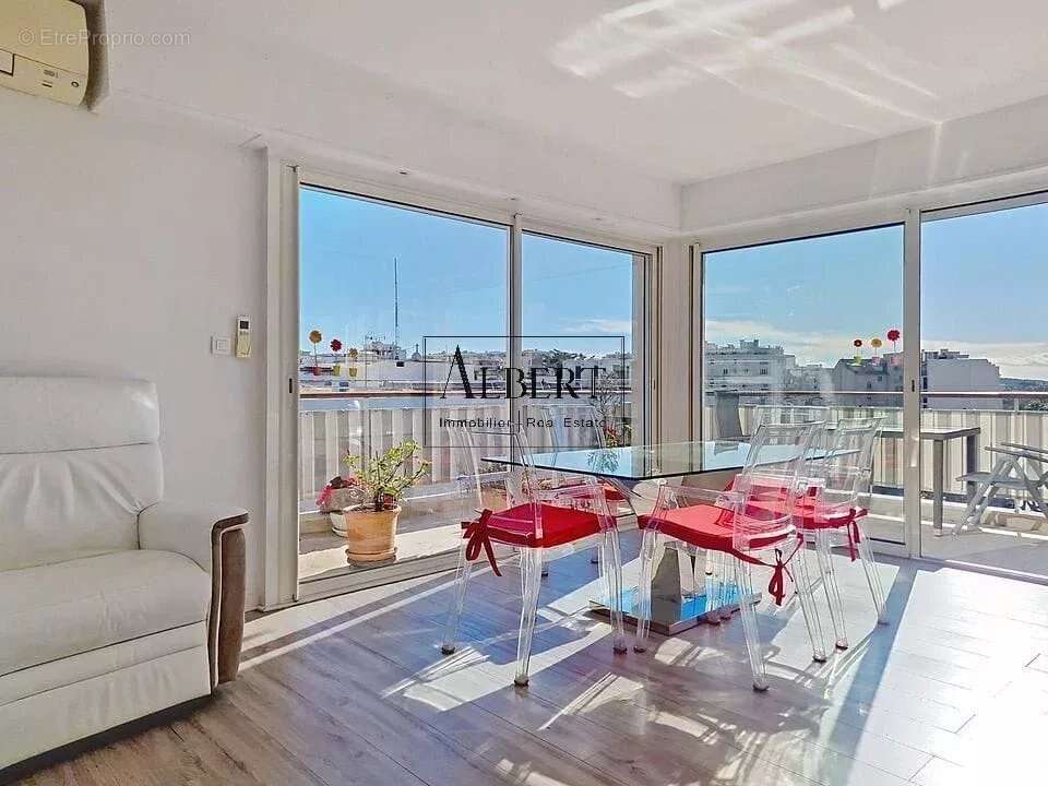 Appartement à CANNES