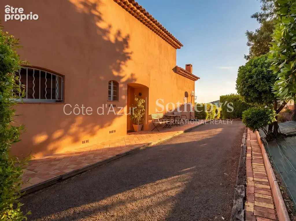 Villa provençale vue mer : terrain 1 500 m² avec piscine, secteur résidentiel proche plages Estérel - photo 17