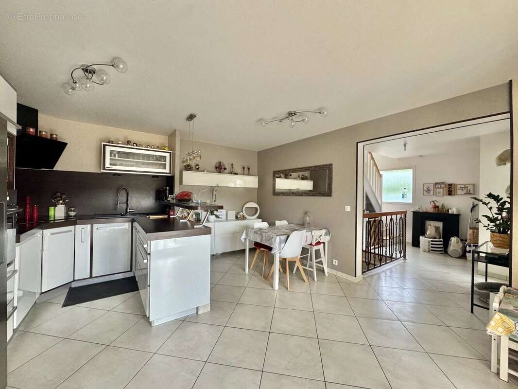 Appartement à VERRIERES-LE-BUISSON