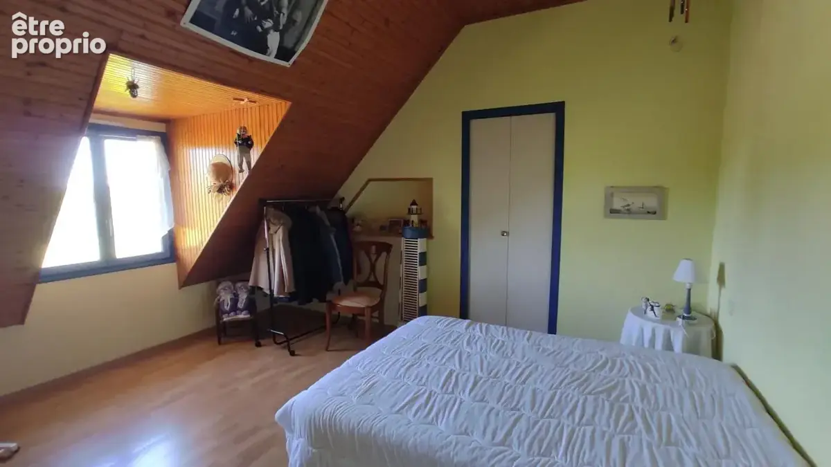 maison familiale avec hangar - photo 9