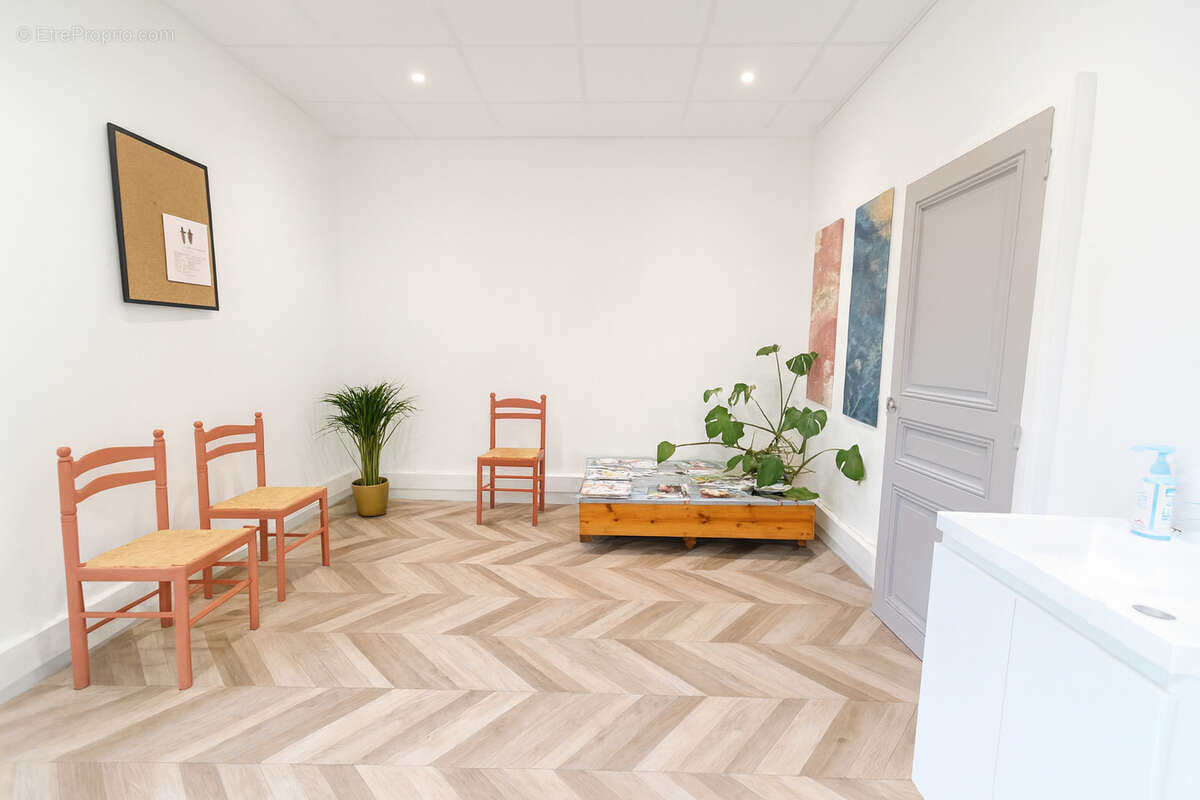 Autre à ANGERS
