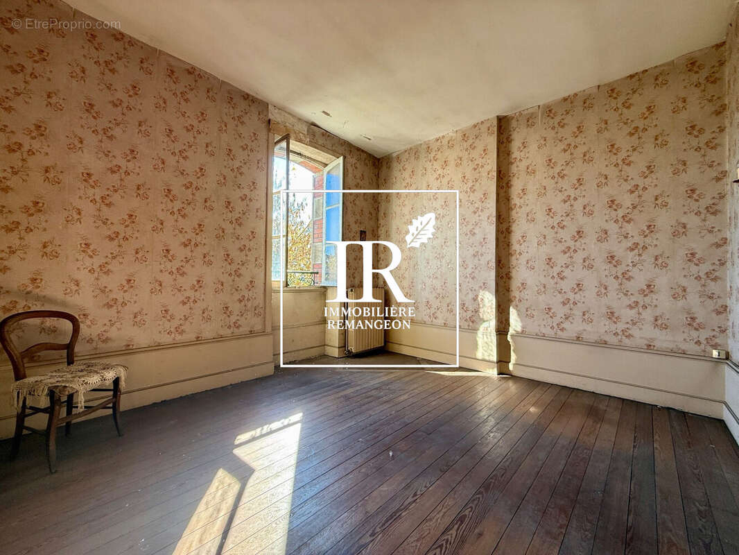 Maison 210 m² à Vierzon  - photo 7