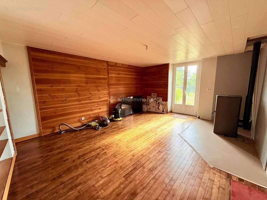 Maison en pierre avec hangar - photo 5
