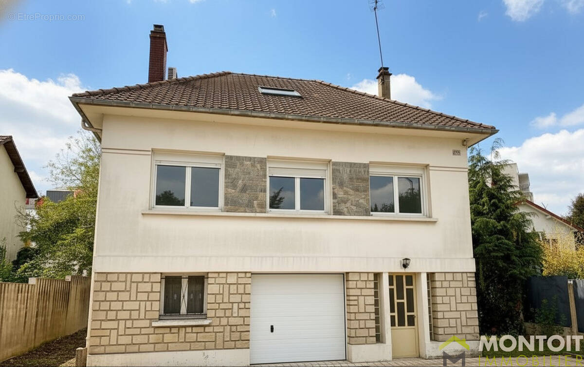 Maison à LIMEIL-BREVANNES