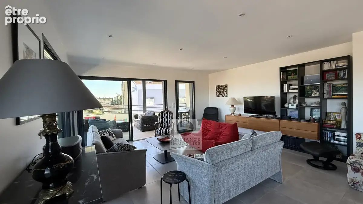 Appartement au dernier étage, entre lumière et terrasse - photo 21