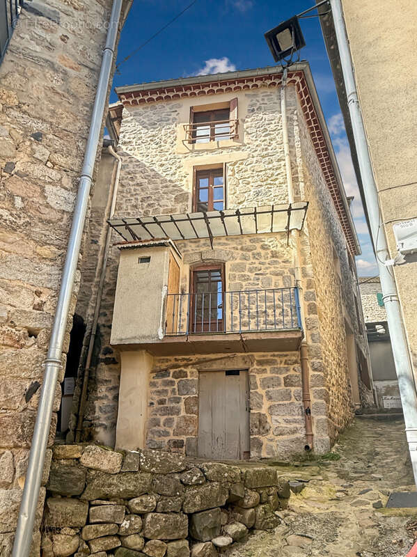 Maison à ANTRAIGUES-SUR-VOLANE