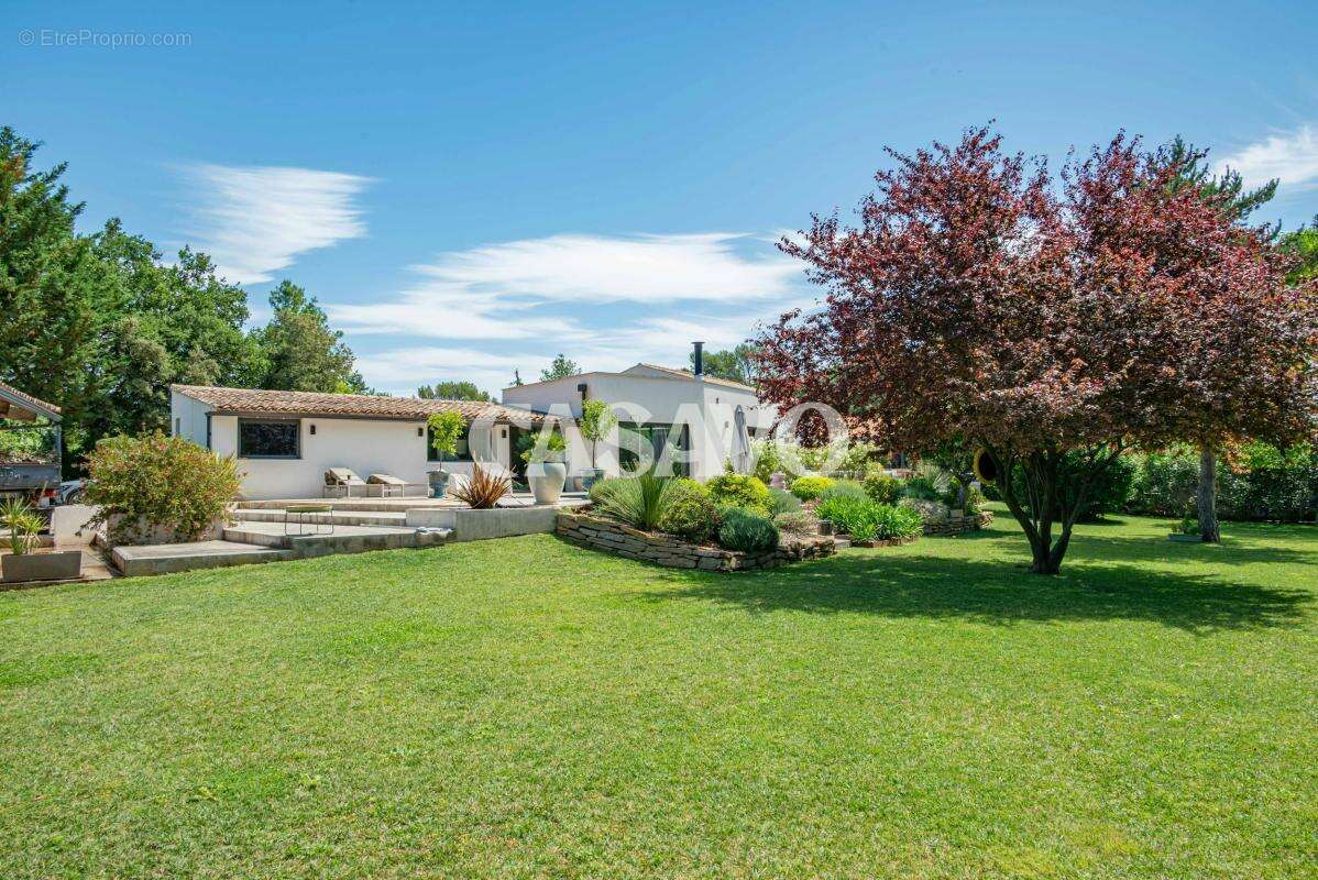 Vente Maison 5 pièces de 180m² - 13760 Saint-Cannat - photo 20
