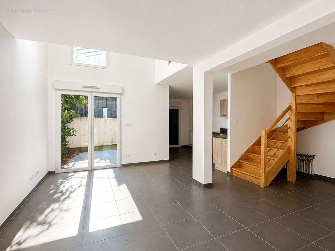 Maison Lambesc 66 m2 avec garage dans résidence sécurisée - photo 2