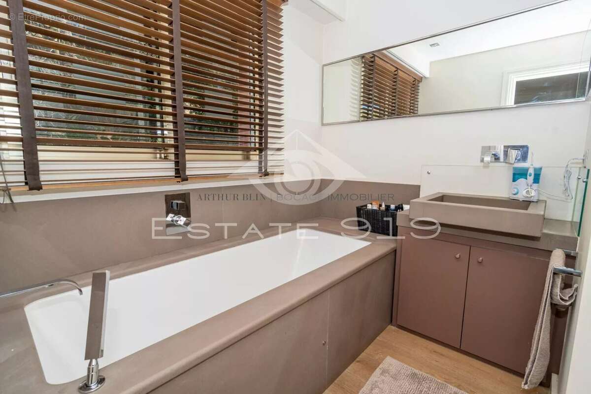Appartement à LE CANNET
