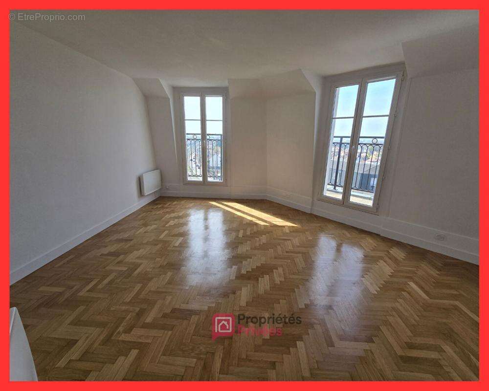 Appartement à LES PAVILLONS-SOUS-BOIS
