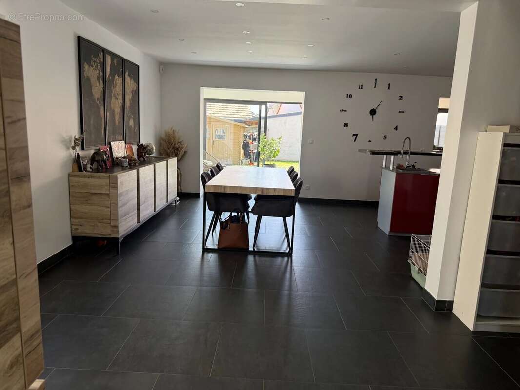  Maison familiale de 127,45 m² habitables avec jardin, terrasse et garage - photo 11