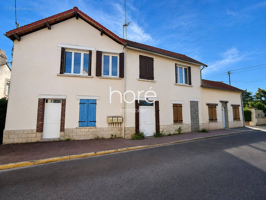 Appartement à CHENY