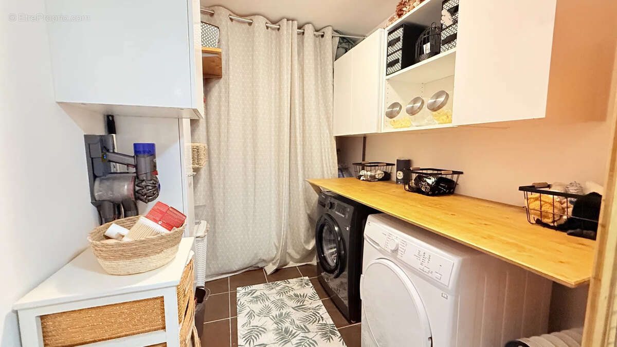 Maison à POURRIERES