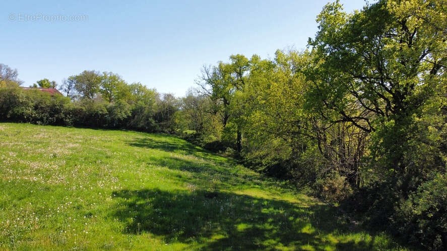 Terrain à GIGOUZAC