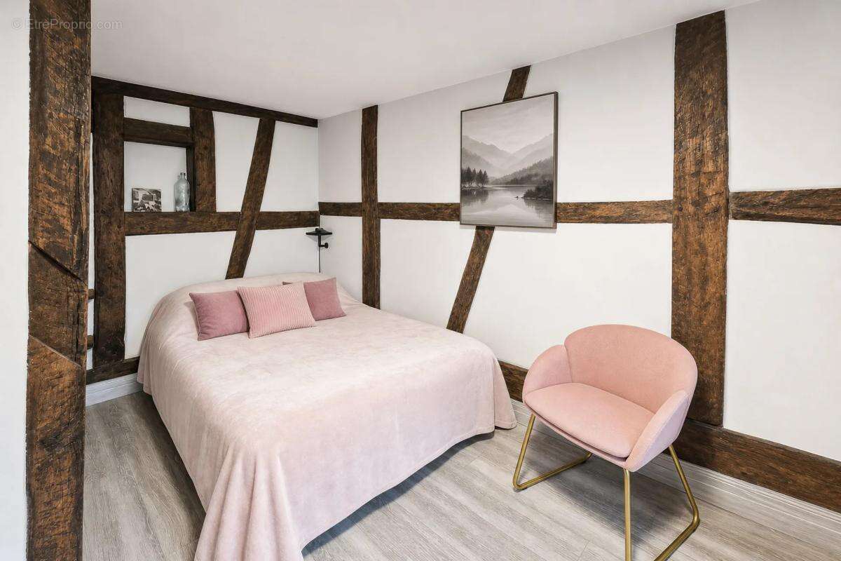 Maison de 6 pièces de 195 m² à Rosteig - photo 13