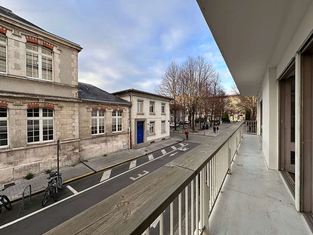 La Rochelle -  Appartement de type IV de 95,46 m² dans le quartier des écoles - photo 3