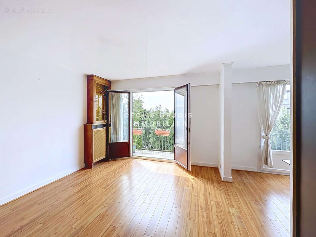 Appartement à CHENNEVIERES-SUR-MARNE