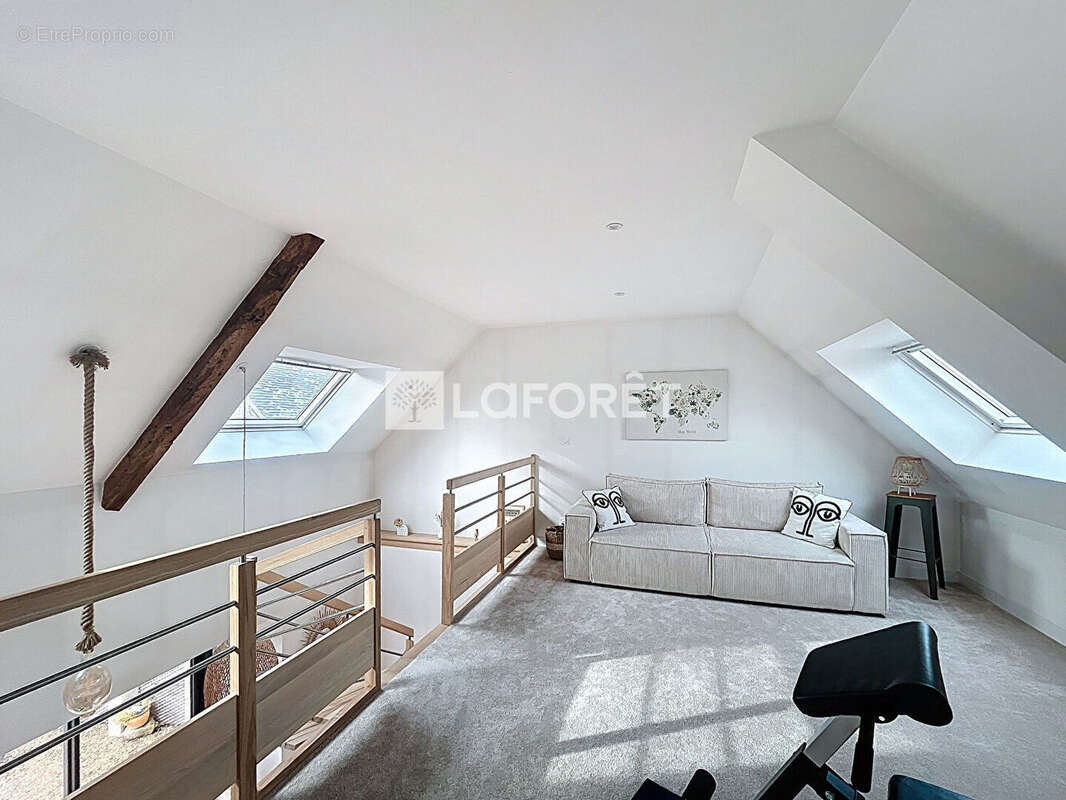 Maison à SAINT-BOMER-LES-FORGES