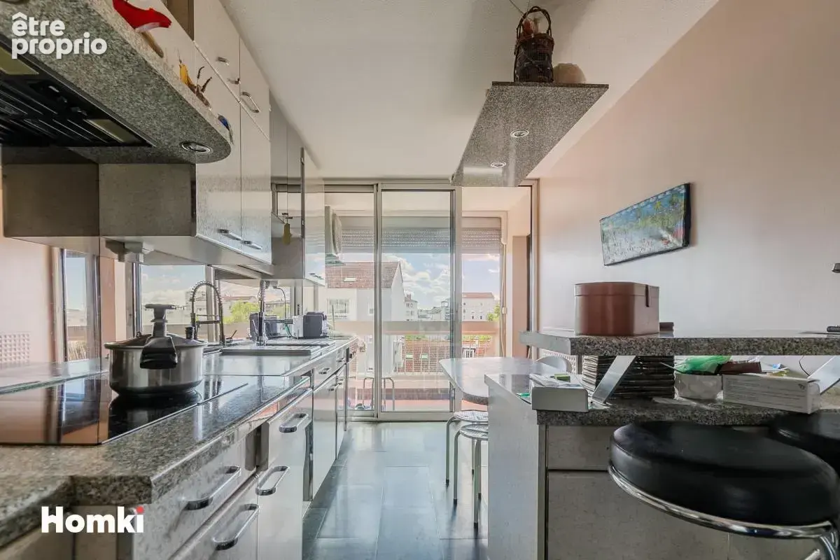 Appartement T4 de 88 m² à Lyon 69003 - photo 4