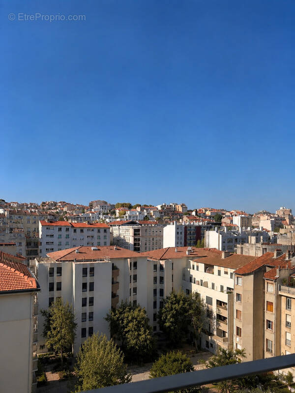 Photo 1 - Appartement à MARSEILLE-7E