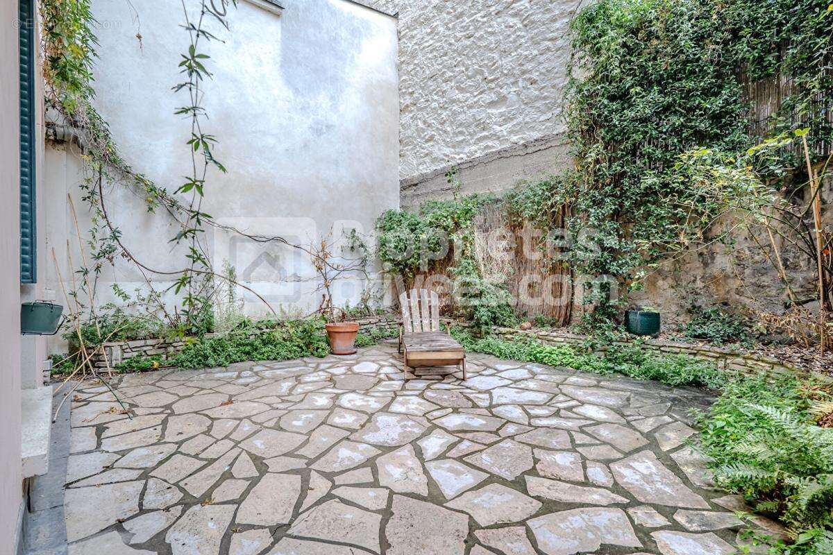 Appartement à PARIS-18E