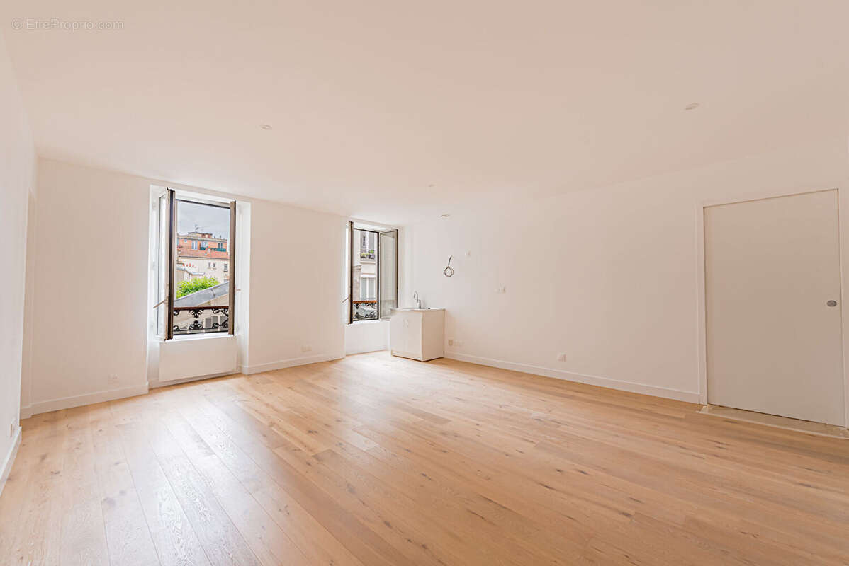 Appartement à PARIS-15E