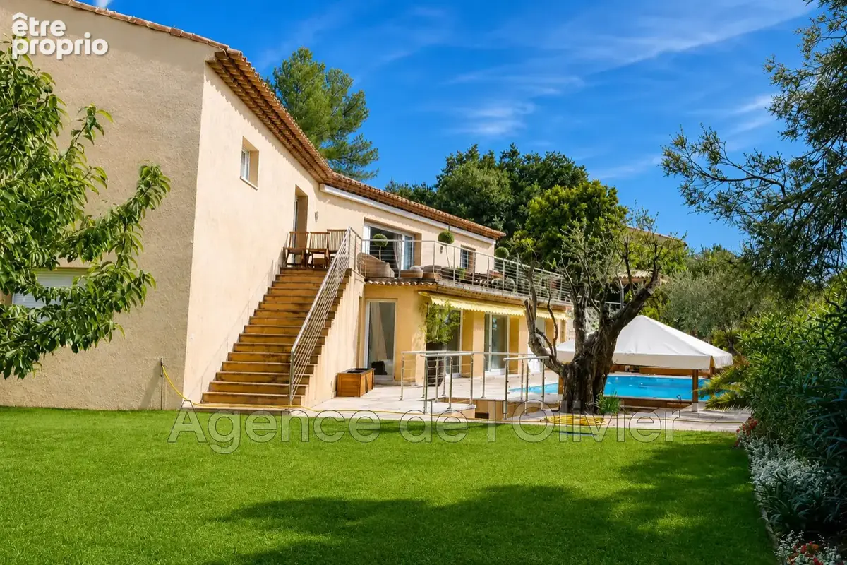 Maison à ROQUEFORT-LES-PINS