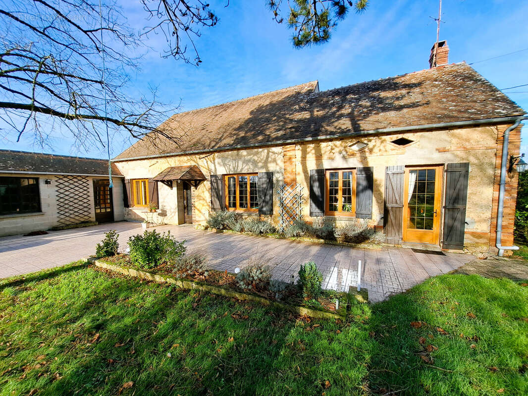 Maison à VILLEBOUGIS