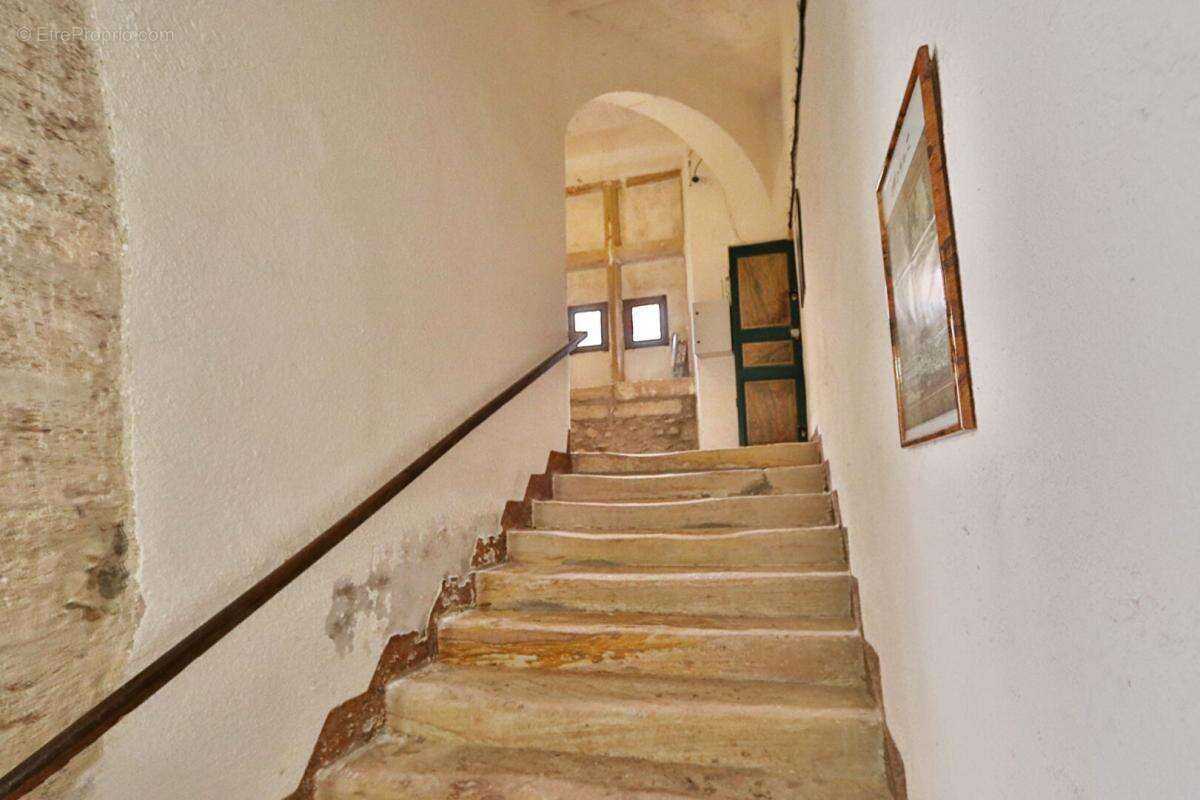 Maison à FONTCOUVERTE