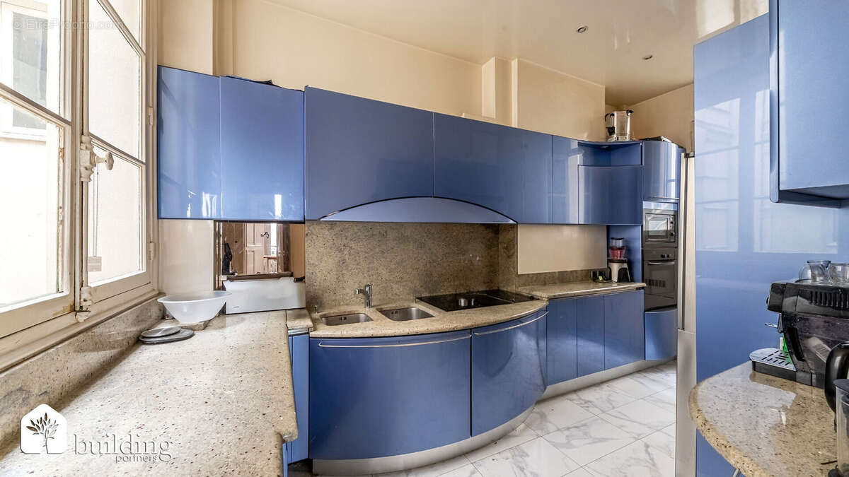 Appartement à NEUILLY-SUR-SEINE