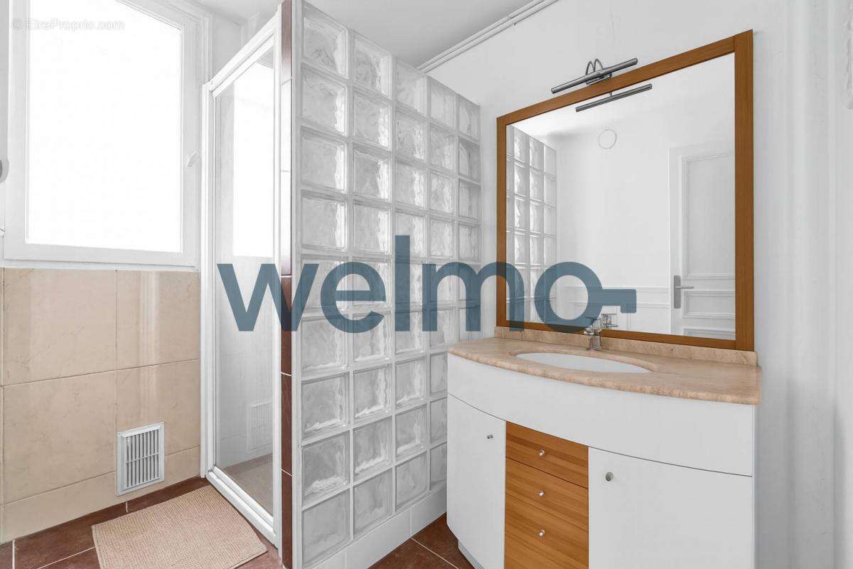 Appartement à PARIS-20E