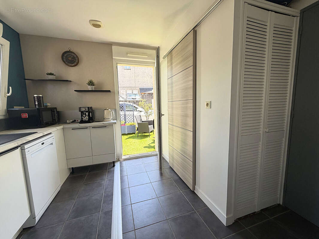 T3  duplex avec terrasse et parking privatif - photo 6