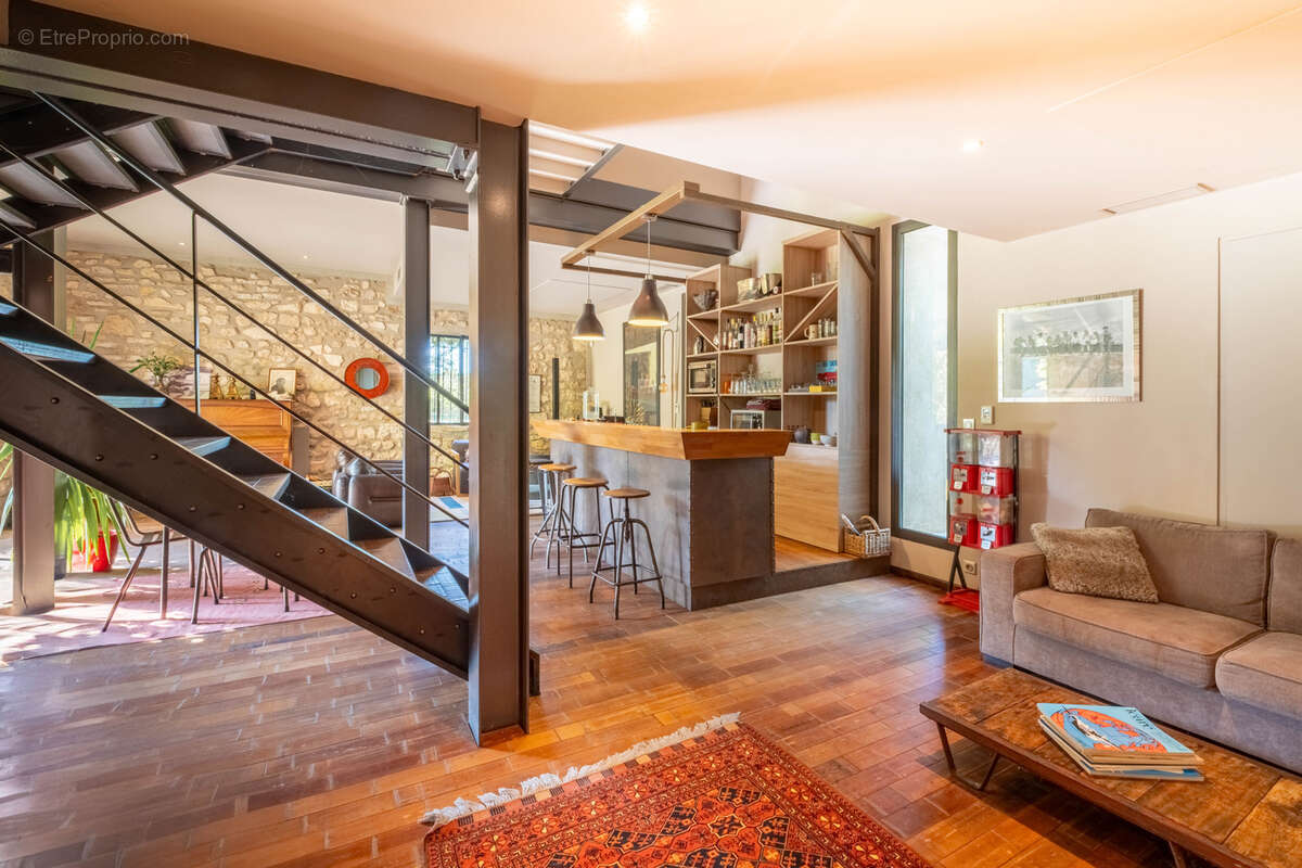 Maison à PERNES-LES-FONTAINES