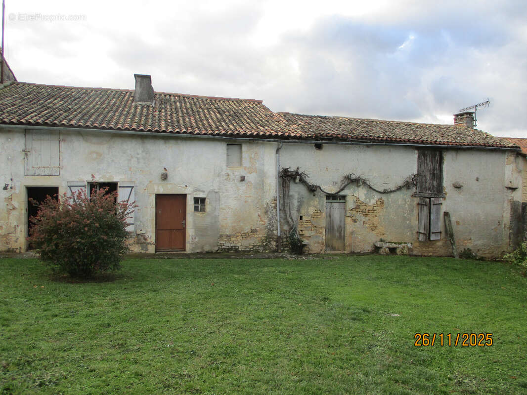 Maison à CEAUX-EN-COUHE